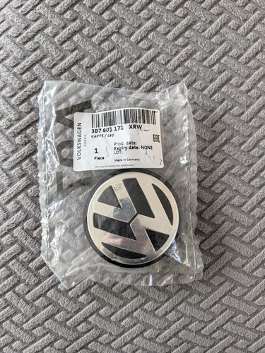 Genuine oem wheel center - vw,